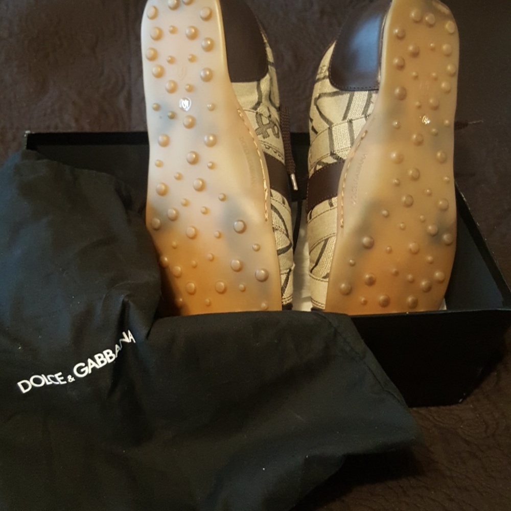 Shoes only - Picture 4 of 4